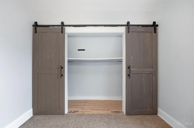 432 Hawthorne Avenue, Cincinnati, OH 45205