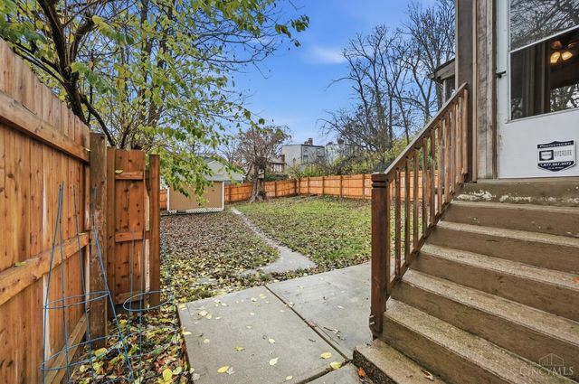 432 Hawthorne Avenue, Cincinnati, OH 45205