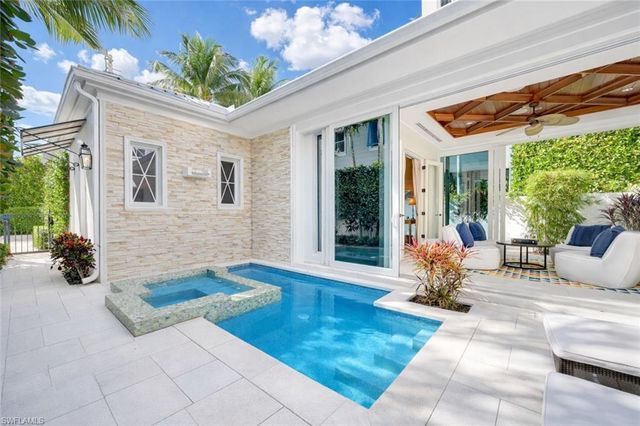 42 6th ST S, Naples, FL 34102