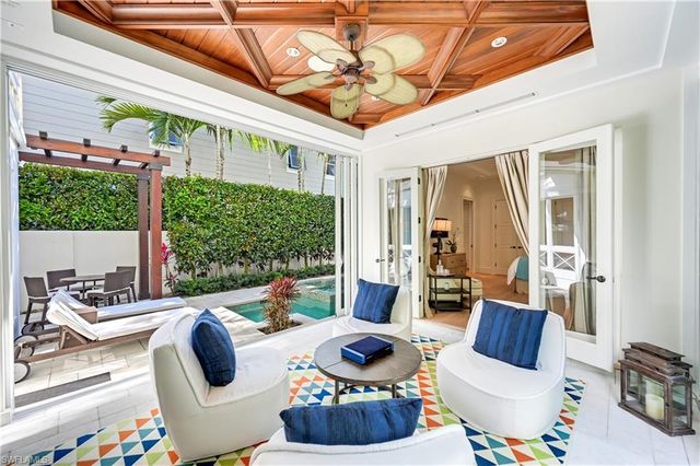 42 6th ST S, Naples, FL 34102