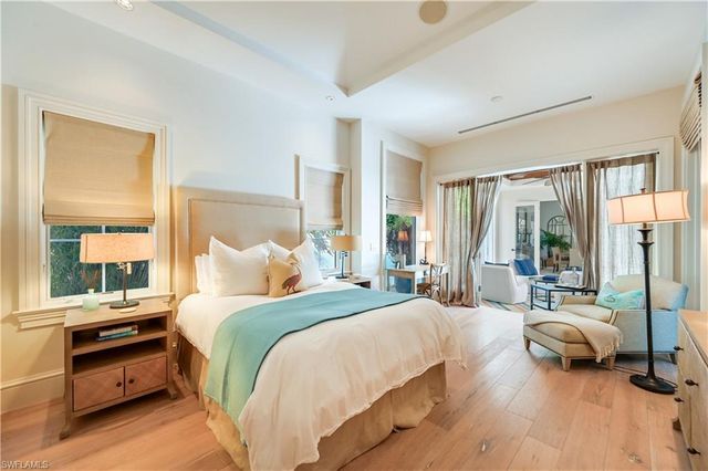 42 6th ST S, Naples, FL 34102