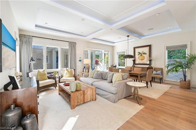 42 6th ST S, Naples, FL 34102