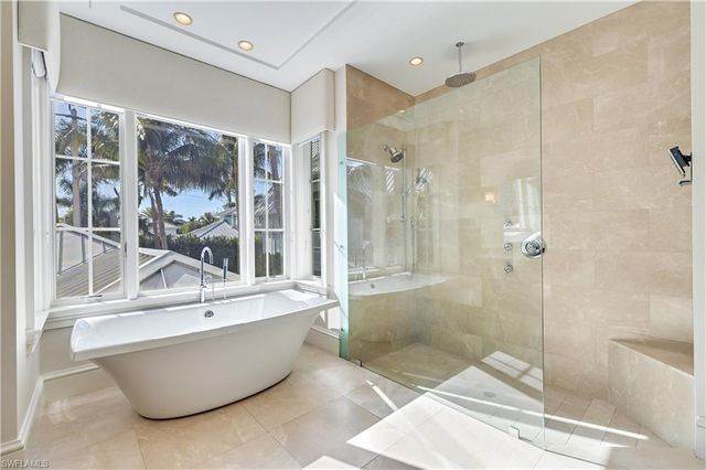 42 6th ST S, Naples, FL 34102