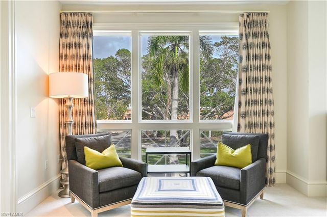 42 6th ST S, Naples, FL 34102