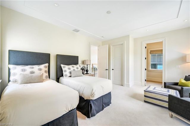 42 6th ST S, Naples, FL 34102