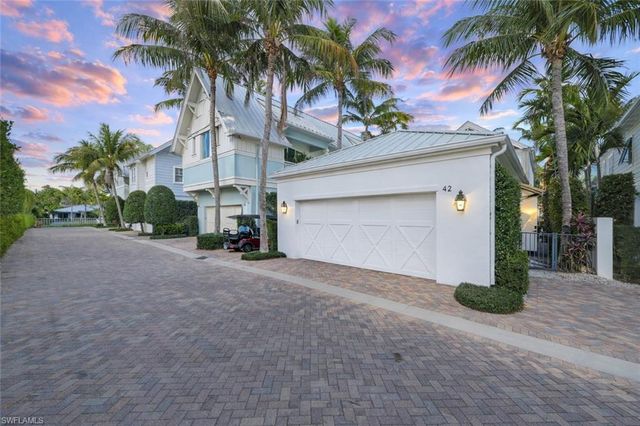 42 6th ST S, Naples, FL 34102