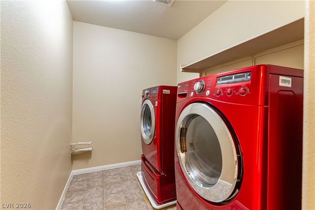 7741 Donner Peak Street, Las Vegas, NV 89166