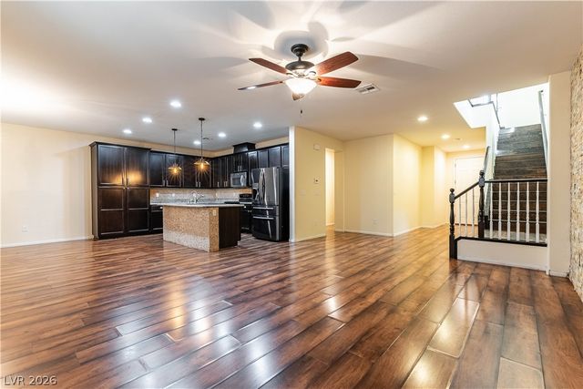 7741 Donner Peak Street, Las Vegas, NV 89166