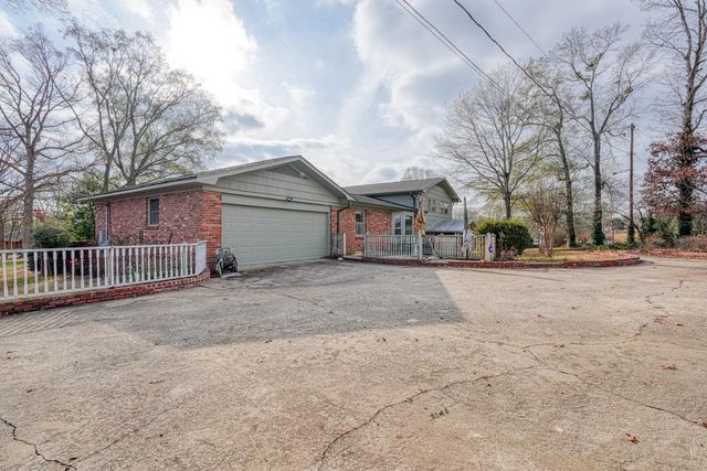 808 Cecelia Drive, Boiling Springs, SC 29316