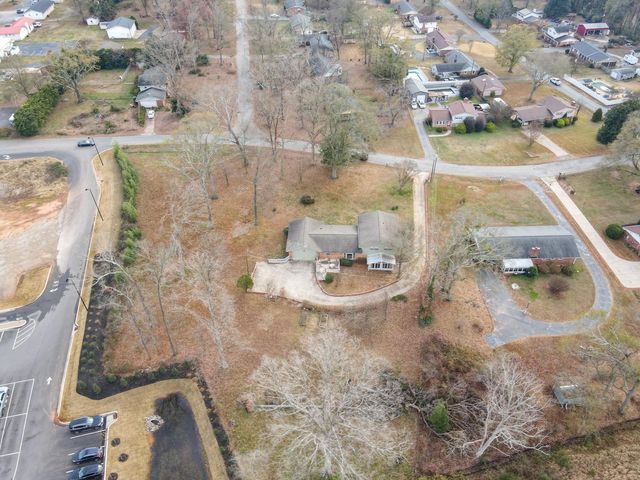 808 Cecelia Drive, Boiling Springs, SC 29316