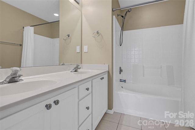 8772 Robinson Forest Drive, Charlotte, NC 28277