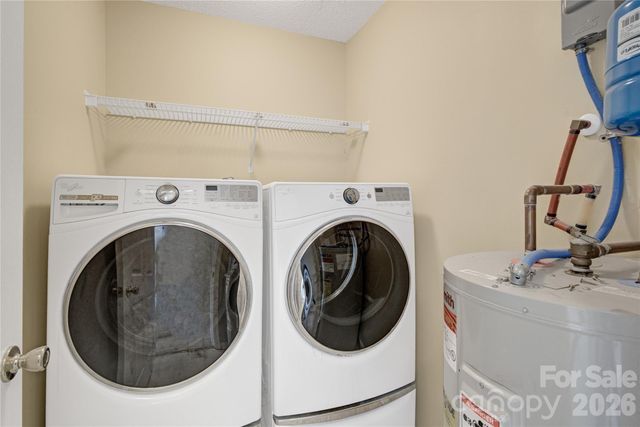 8772 Robinson Forest Drive, Charlotte, NC 28277