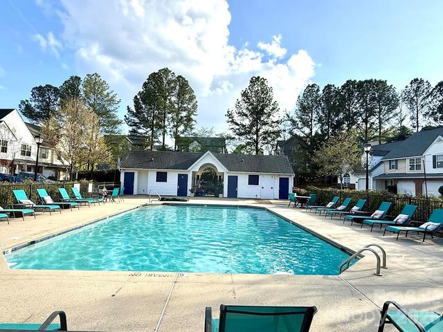 8772 Robinson Forest Drive, Charlotte, NC 28277