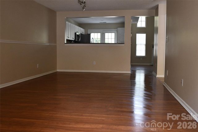 8772 Robinson Forest Drive, Charlotte, NC 28277