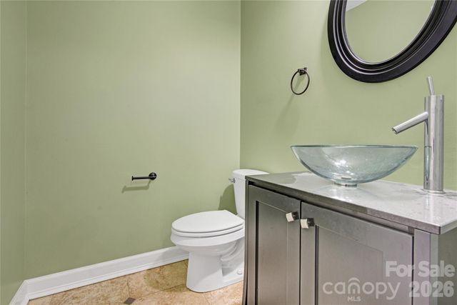 8772 Robinson Forest Drive, Charlotte, NC 28277