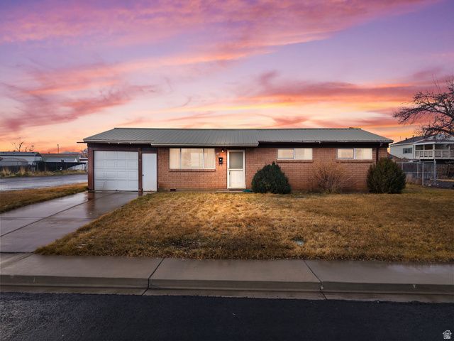 942 SAGE CREEK CIR, Springville, UT 84663