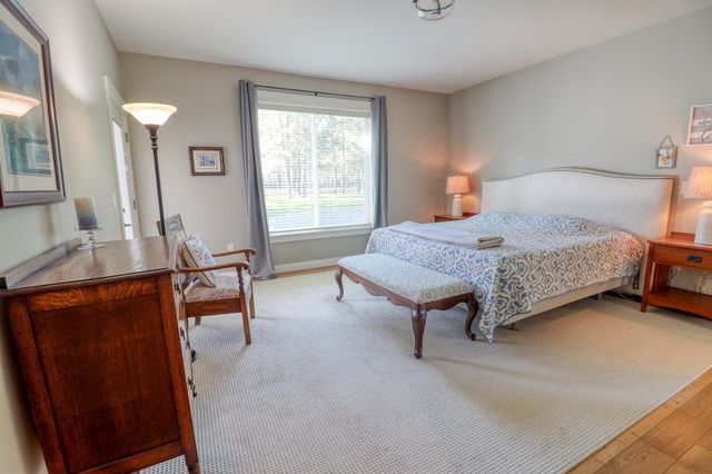 3319 E Elena Ln, Chattaroy, WA 99003