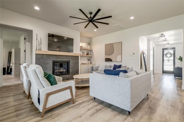 9300 NW 84th Terrace, Yukon, OK 73099