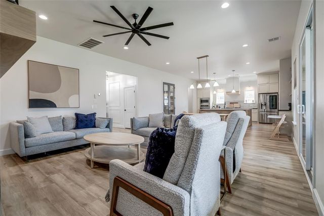 9300 NW 84th Terrace, Yukon, OK 73099