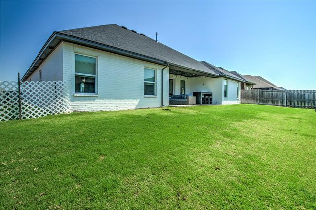9300 NW 84th Terrace, Yukon, OK 73099