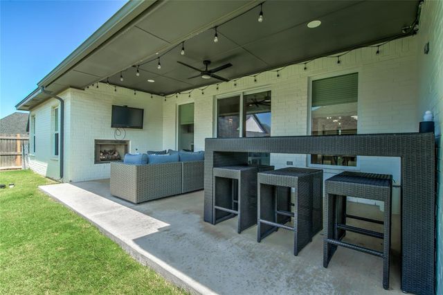9300 NW 84th Terrace, Yukon, OK 73099