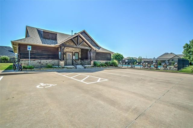 9300 NW 84th Terrace, Yukon, OK 73099