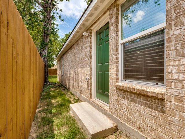 3327 Garden Lane, Dallas, TX 75215