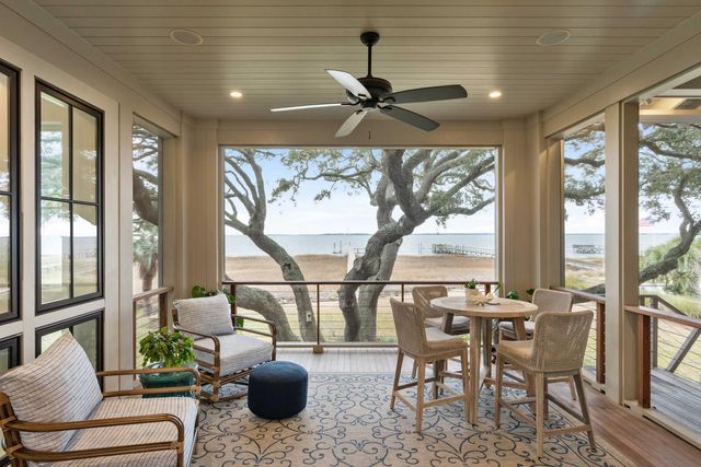 370 Schweers Lane, Mount Pleasant, SC 29464