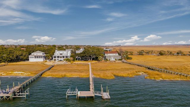 370 Schweers Lane, Mount Pleasant, SC 29464
