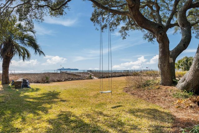 370 Schweers Lane, Mount Pleasant, SC 29464