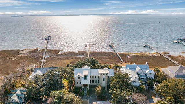 370 Schweers Lane, Mount Pleasant, SC 29464
