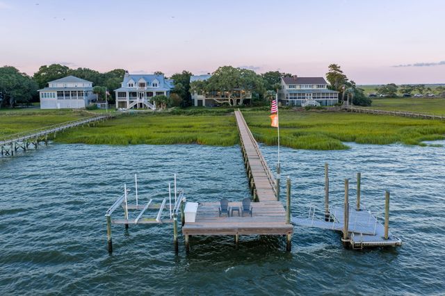 370 Schweers Lane, Mount Pleasant, SC 29464