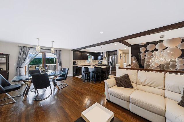 84 Lincoln St, West Bridgewater, MA 02379