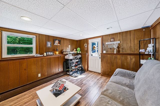 84 Lincoln St, West Bridgewater, MA 02379