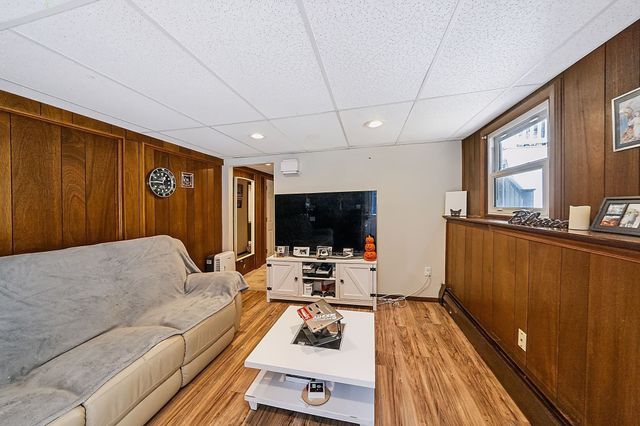 84 Lincoln St, West Bridgewater, MA 02379