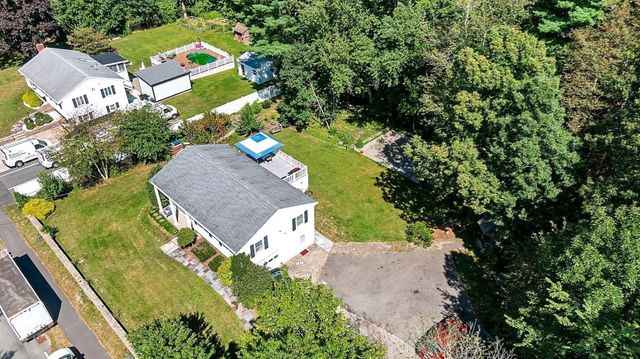 84 Lincoln St, West Bridgewater, MA 02379