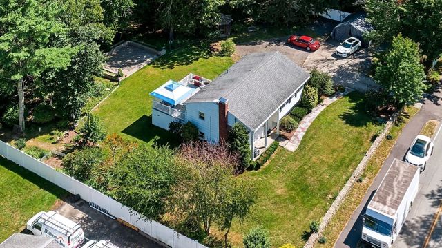84 Lincoln St, West Bridgewater, MA 02379