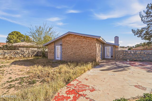 1541 DIEGO RIVERA Drive, El Paso, TX 79936