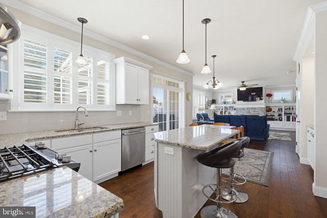 1021 SUFFOLK DR, Lititz, PA 17543