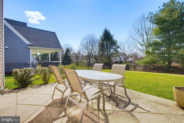 1021 SUFFOLK DR, Lititz, PA 17543