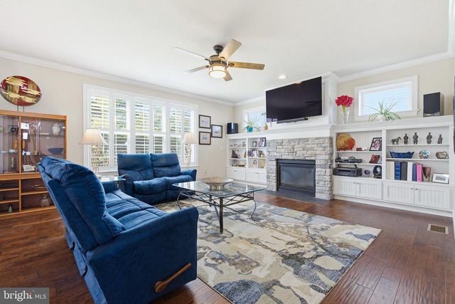 1021 SUFFOLK DR, Lititz, PA 17543