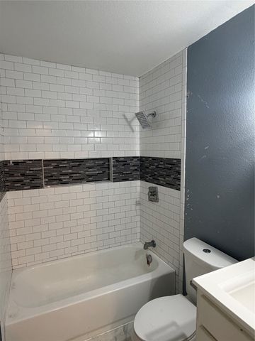 3412 Thannisch Avenue, Fort Worth, TX 76105