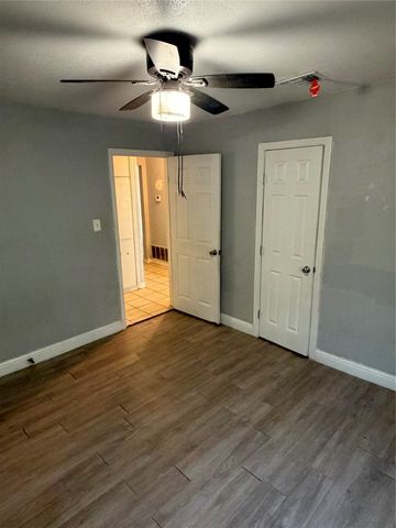 3412 Thannisch Avenue, Fort Worth, TX 76105