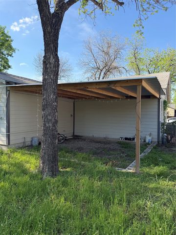 3412 Thannisch Avenue, Fort Worth, TX 76105