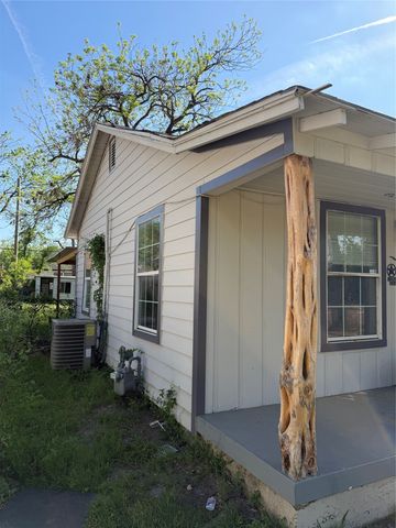 3412 Thannisch Avenue, Fort Worth, TX 76105