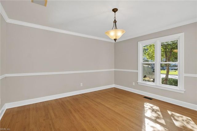 4612 Dorchester LN, Virginia Beach, VA 23464