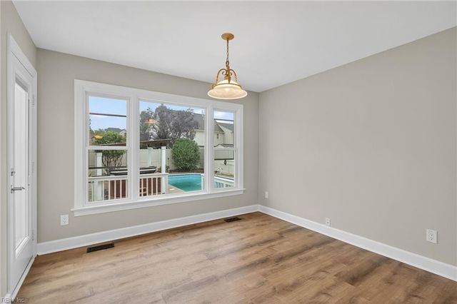 4612 Dorchester LN, Virginia Beach, VA 23464