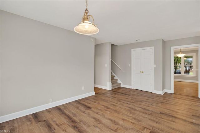 4612 Dorchester LN, Virginia Beach, VA 23464