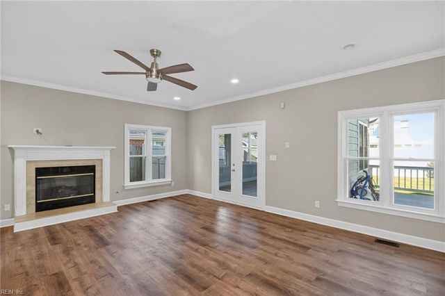 4612 Dorchester LN, Virginia Beach, VA 23464