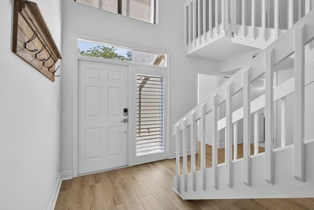 259 Old Meadow Way, Palm Beach Gardens, FL 33418